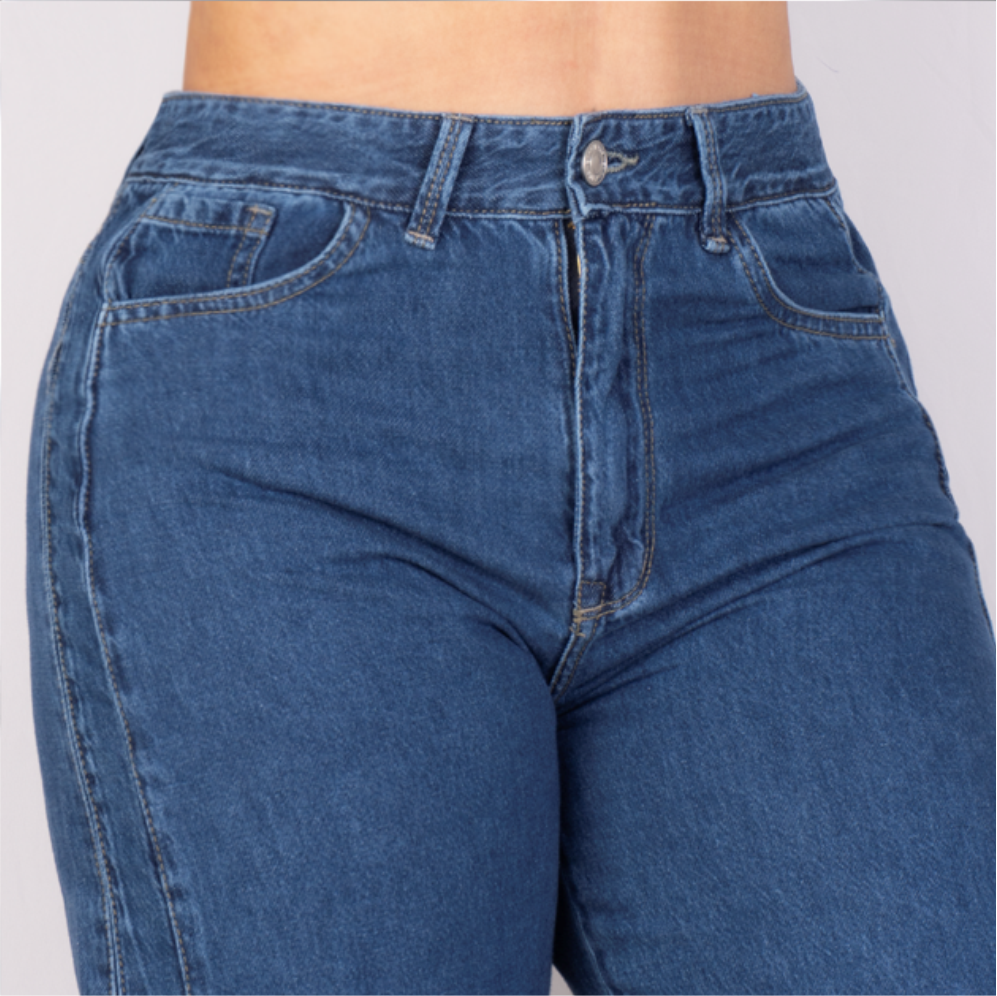 JEANS STRAIGTH BOTONES LEVANTA COLA 47330