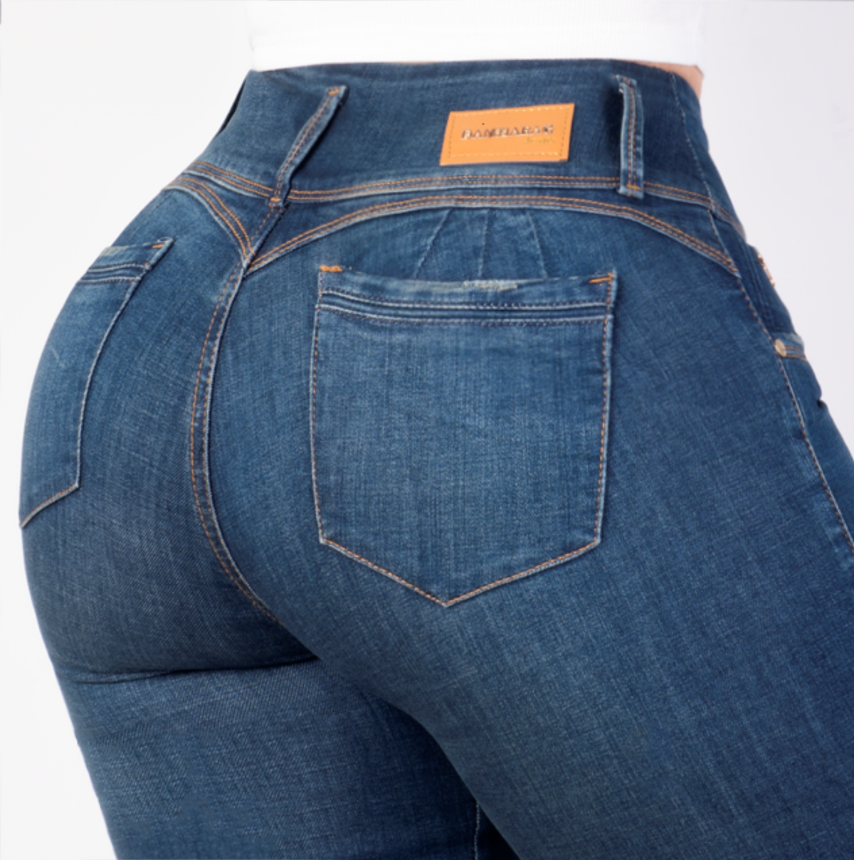 JEANS BOOT CUT LEVANTA COLA 47368